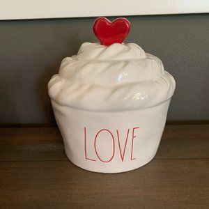 Rae Dunn Love Cupcake
